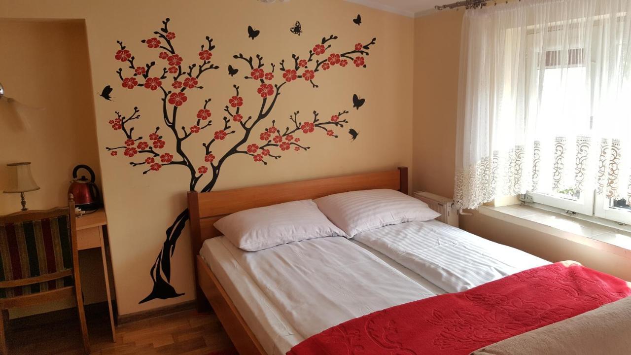 Pokoje Goscinne Anna Homestay *